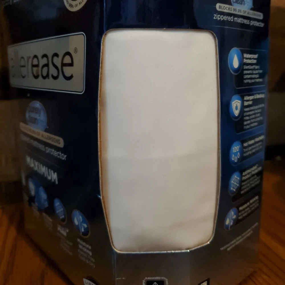 ALLEREASE Maximum Mattress Protector Blocks 99.9% Allergens White Full Flex Fit